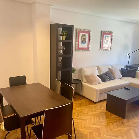 Apartment Nuevo Prados Con Wifi Y Garaje - Vut-2820-as *